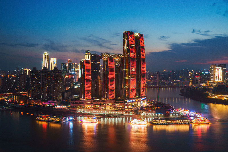 La gran ciudad de Chongqing de noche